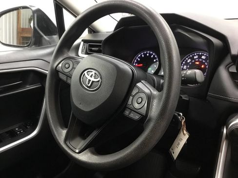 Used 2019 Toyota RAV4 LE w/ All Weather Liner Package AWD/4WD image 28