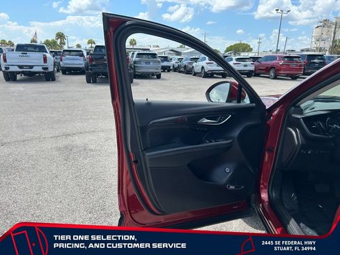 Used 2022 Buick Envision Essence w/ Technology Package I FWD image 11
