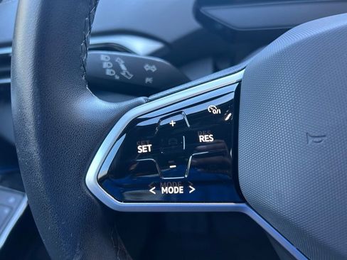 Used 2023 Volkswagen ID.4 Pro image 21