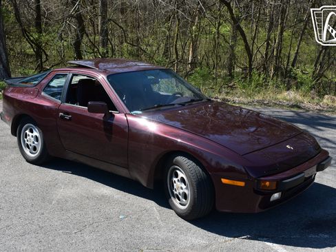 Used 1987 Porsche 944 S image 28