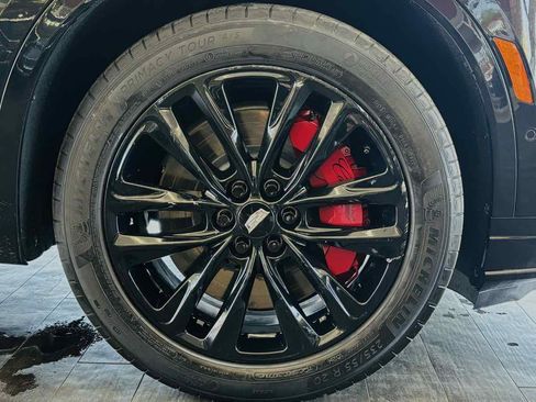 Used 2023 Cadillac XT6 Sport w/ Technology Package AWD/4WD image 28