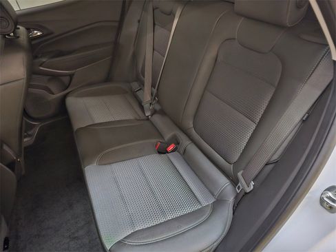 Used 2025 Chevrolet Trax LT image 17