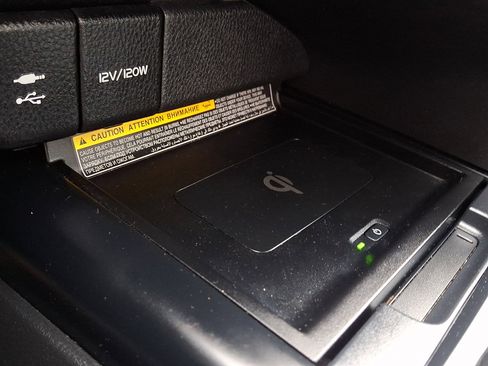 Used 2019 Toyota Camry XLE w/ Navigation Package image 26