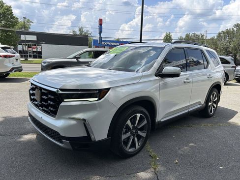 Used 2025 Honda Pilot Elite image 9