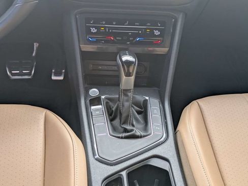 Used 2023 Volkswagen Tiguan SE R-Line FWD image 20