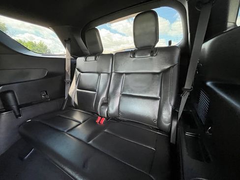 Used 2020 Ford Explorer XLT w/ Equipment Group 202A AWD/4WD image 24
