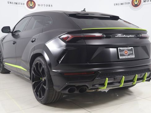 Used 2022 Lamborghini Urus image 4