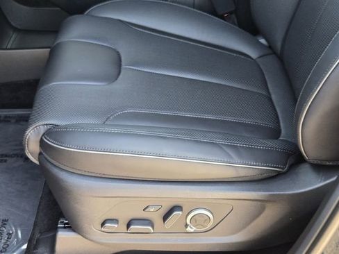 Used 2025 Hyundai Palisade Calligraphy image 15