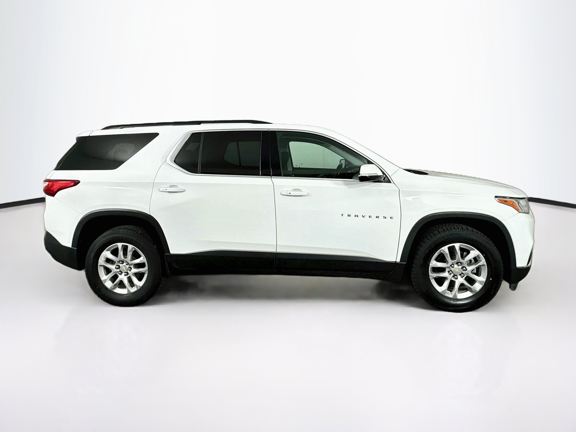 Used 2019 Chevrolet Traverse LT FWD image 10