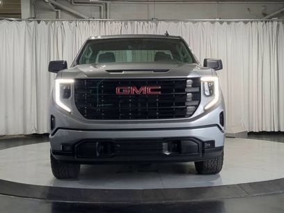 Used 2025 GMC Sierra 1500 Elevation