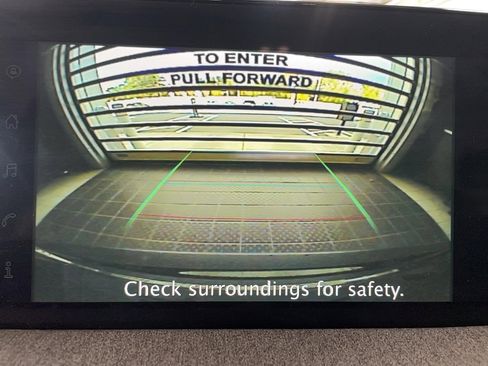 Used 2025 Nissan Kicks SV image 5