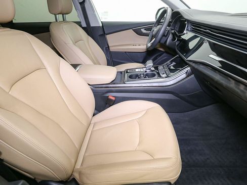 Used 2023 Audi Q8 Premium w/ Convenience Package AWD/4WD image 18