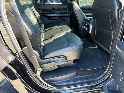 Used 2019 Ford Expedition Max Platinum image 15