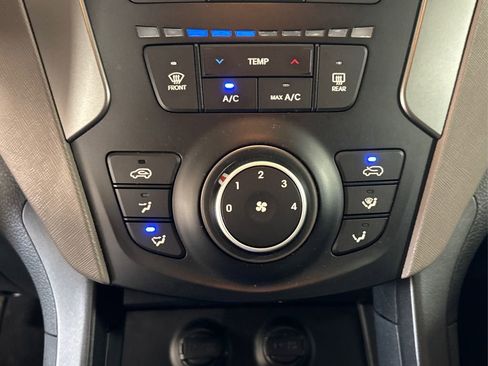 Used 2018 Hyundai Santa Fe Sport AWD/4WD image 29