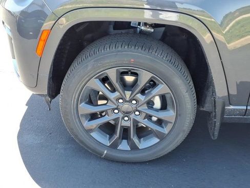 New 2026 Jeep Grand Cherokee L Limited AWD/4WD image 21