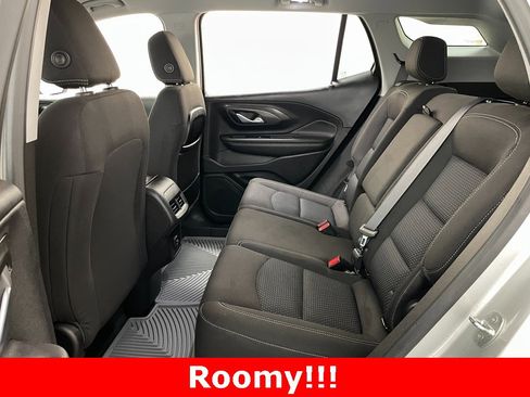 Certified 2022 GMC Terrain SLE w/ Driver Convenience Package image 10