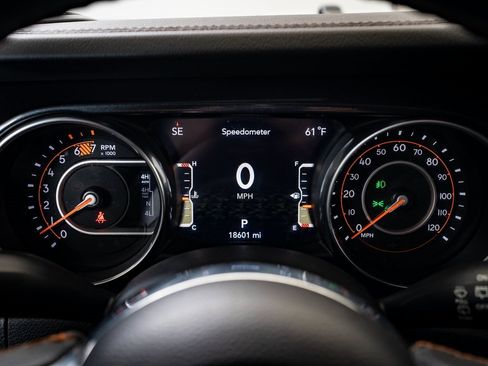 Used 2023 Jeep Wrangler Unlimited Rubicon 392 image 28