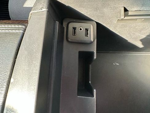 Used 2017 Chevrolet Tahoe LS w/ All-Season Package image 31