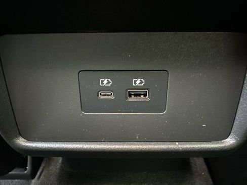 Used 2023 Nissan Rogue SV AWD/4WD image 19