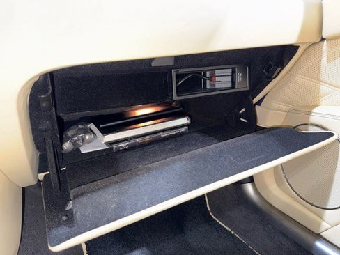 Used 2015 Bentley Flying Spur W12 image 80