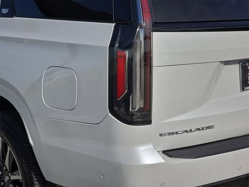 Used 2021 Cadillac Escalade Sport image 40