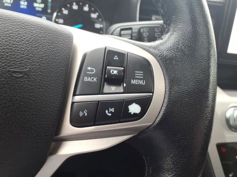 Used 2021 Ford Explorer XLT w/ Equipment Group 202A image 18