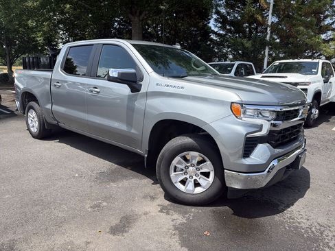 Used 2026 Chevrolet Silverado 1500 LT AWD/4WD image 2