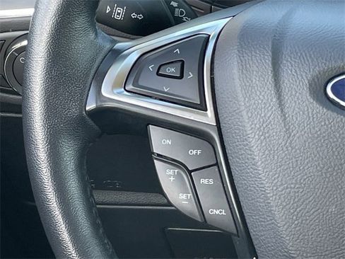 Used 2024 Ford Edge Titanium image 14