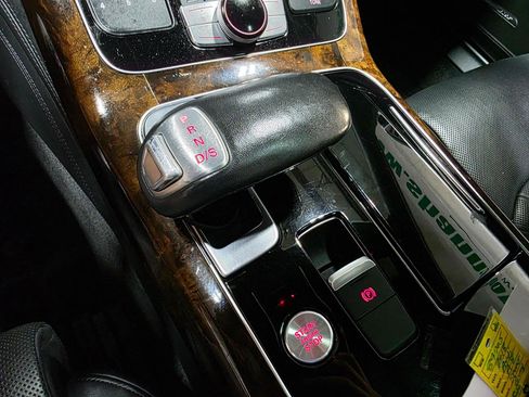 Used 2018 Audi A8 L 4.0T w/ Executive Package image 38