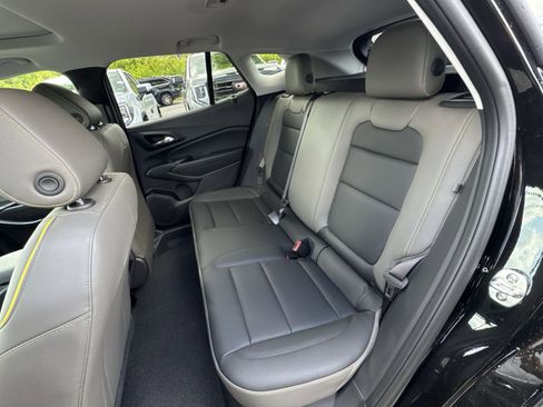 New 2026 Chevrolet Trax ACTIV FWD image 24