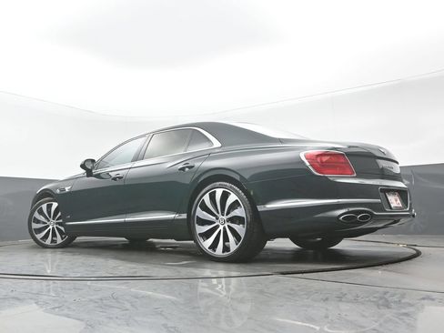 Used 2022 Bentley Flying Spur V8 AWD/4WD image 35