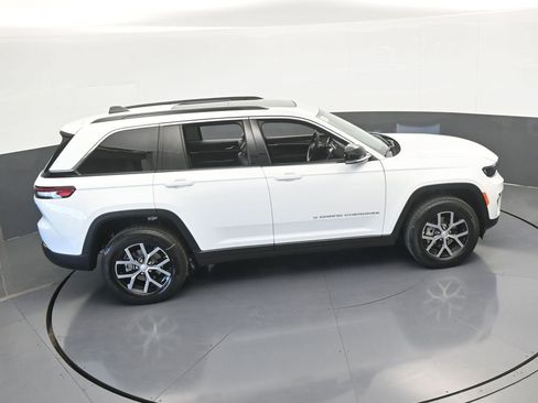 Used 2025 Jeep Grand Cherokee Limited image 47