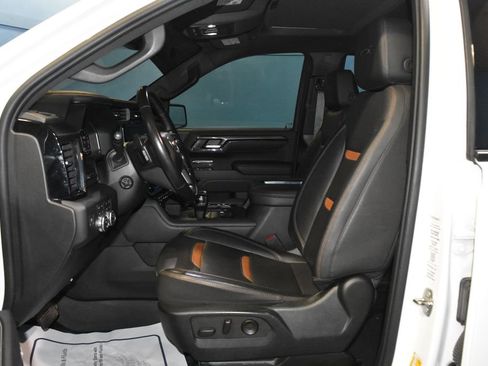 Used 2022 GMC Sierra 1500 AT4 w/ Technology Package image 7