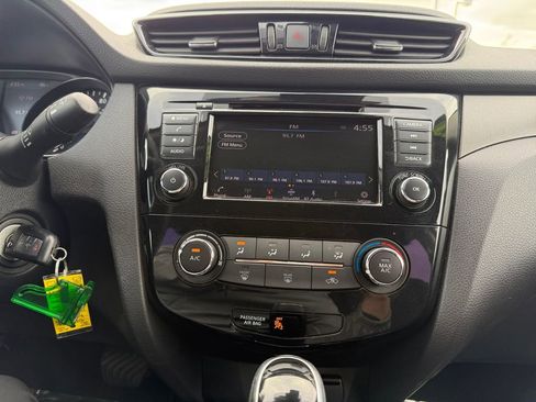 Used 2021 Nissan Rogue Sport S FWD image 21