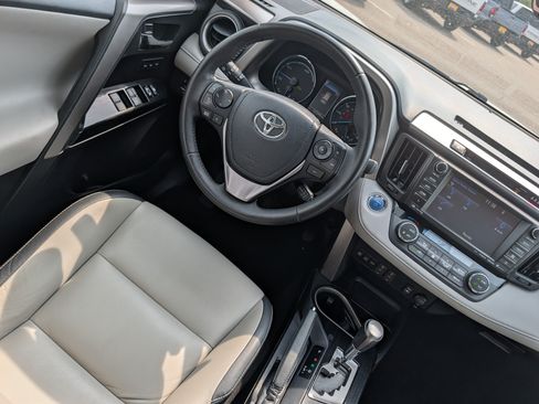 Used 2017 Toyota RAV4 Limited w/ Advanced Technology Package AWD/4WD image 9