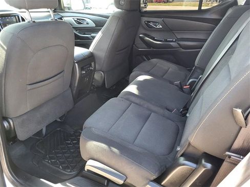 Used 2021 Chevrolet Traverse LS image 15