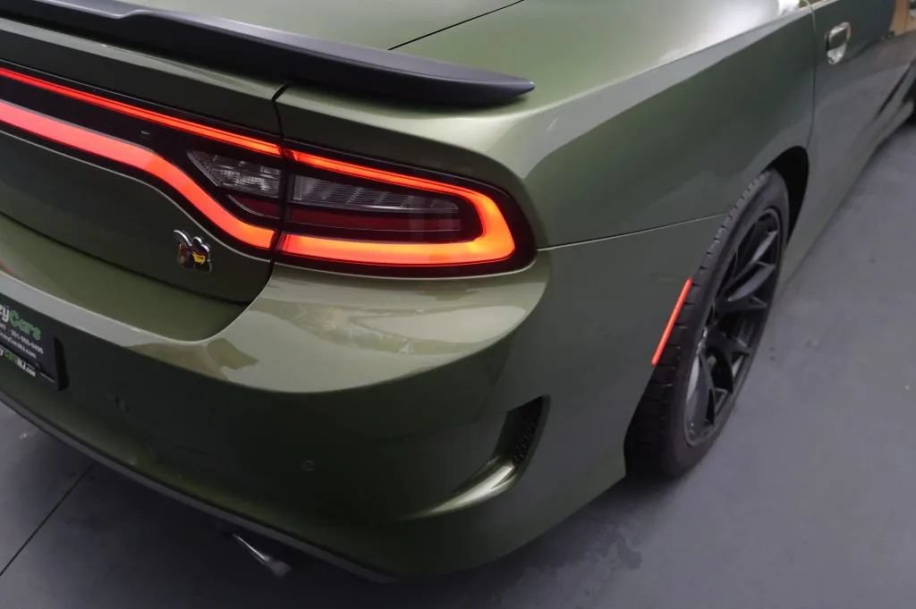Used 2018 Dodge Charger R/T Scat Pack w/ Dynamics Package RWD image 17