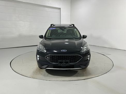 Used 2020 Ford Escape Titanium AWD/4WD image 17