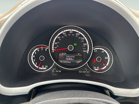 Used 2014 Volkswagen Beetle 2.5 image 17