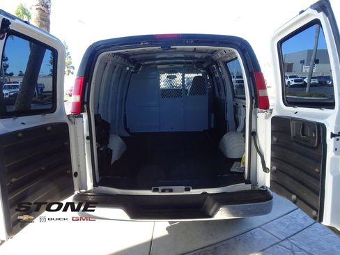 Used 2007 GMC Savana 2500 w/ Power and Light Package image 23