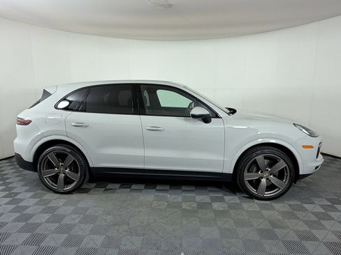 Certified 2023 Porsche Cayenne AWD/4WD image 9