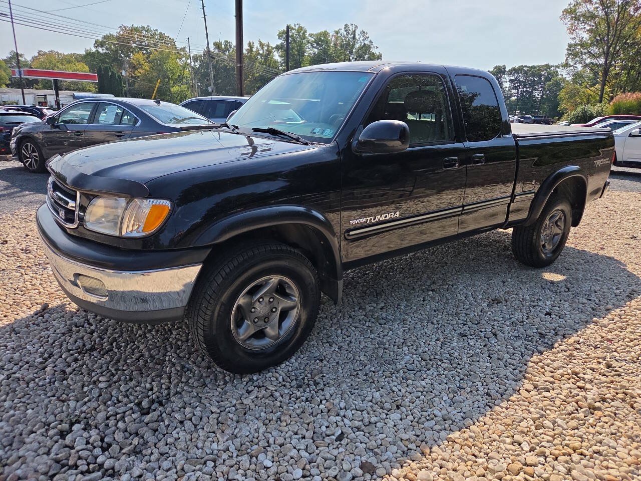 Used 2001 Toyota Tundra Limited w/ Off-Road Pkg AWD/4WD image 3