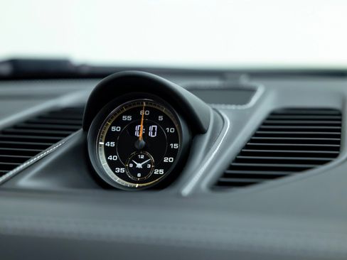 Used 2018 Porsche 911 GT2 RS image 30