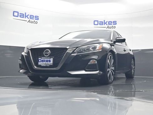 Used 2022 Nissan Altima 2.5 SR FWD image 38