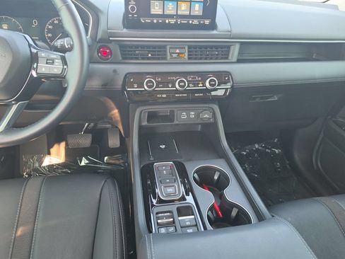 Used 2025 Honda Pilot EX-L image 14