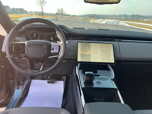 New 2026 Land Rover Range Rover Sport SV image 12