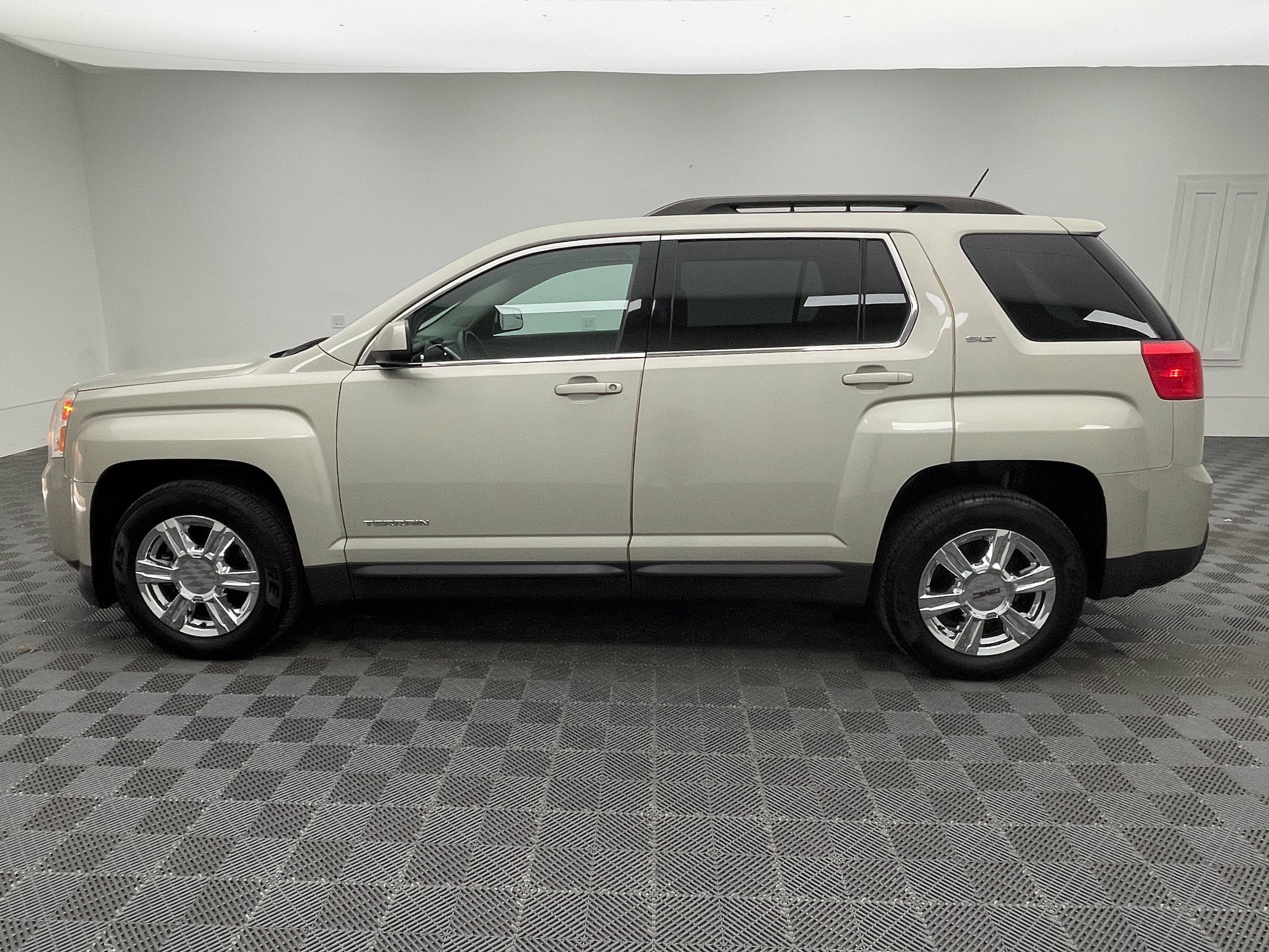 Used 2014 GMC Terrain SLT w/ Safety Package FWD image 12