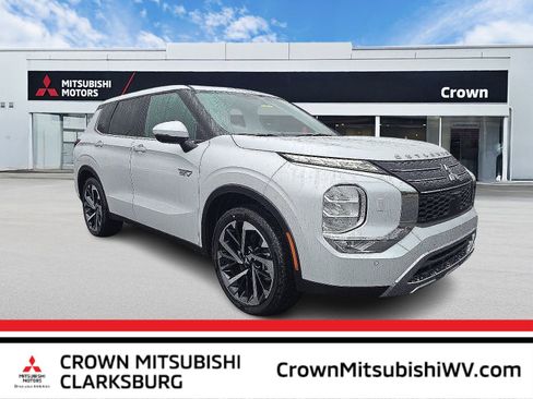 New 2025 Mitsubishi Outlander SE image 1