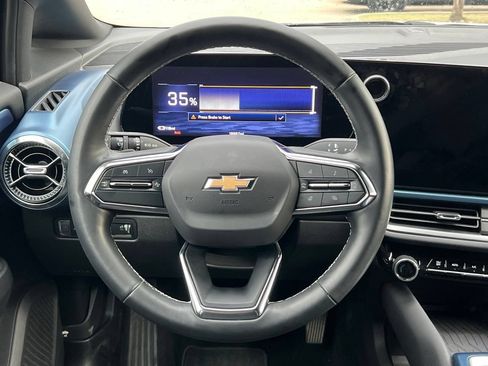 Used 2024 Chevrolet Equinox EV LT FWD image 15