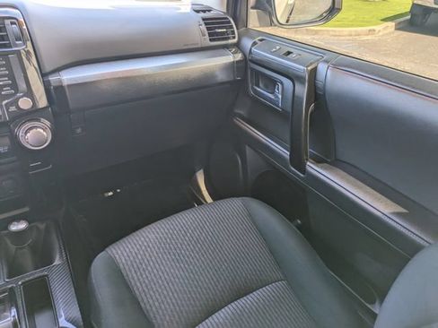 Used 2020 Toyota 4Runner TRD Off-Road AWD/4WD image 20